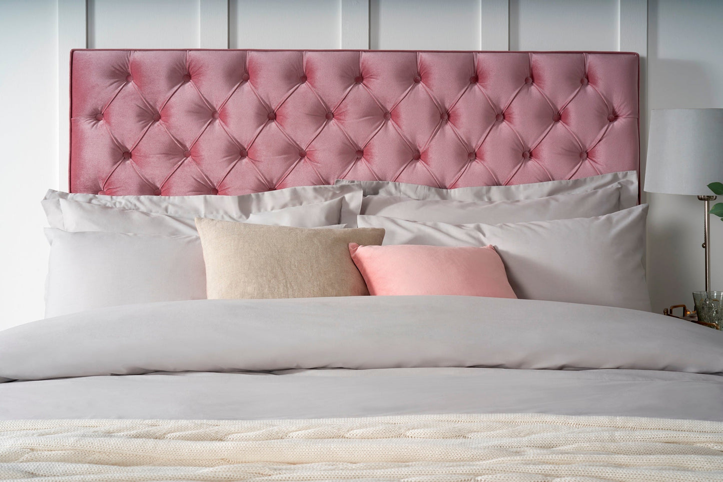 Lennon Chesterfield button-backed upholstered strutted mount headboard